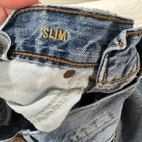 American Eagle Outfitters Light and Dark Blue Jeans 29x34 - Picture 6 of 8